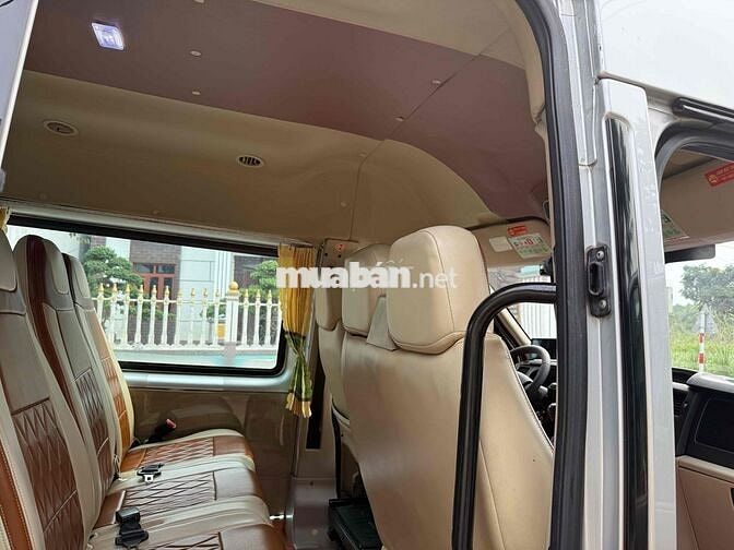 Xe khách Ford Transit 16 chỗ Bạc
