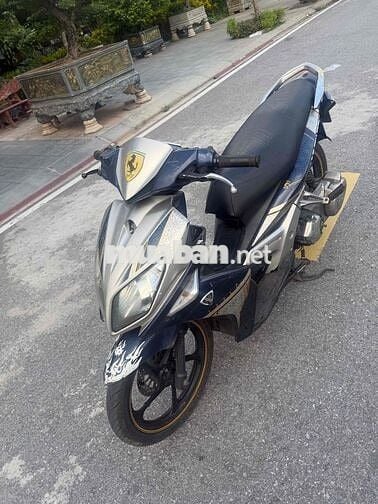 Yamaha Nouvo LX 135cc Xanh bạc Tự động