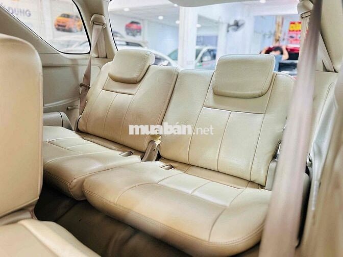 Toyota Fortuner 2010 Bạc Tự động