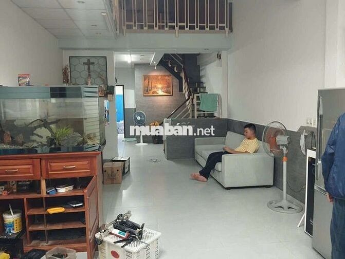 NHÀ KHU CÁ SẤU HOA CÀ GẦN PHẠM VĂN ĐỒNG. 2TẦNG 3PN 2WC FULL NỘI THẤT