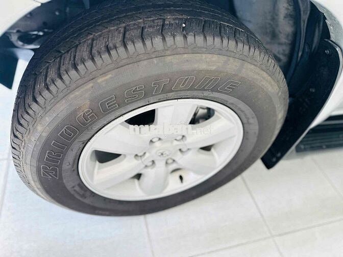 Toyota Fortuner 2010 Bạc Tự động