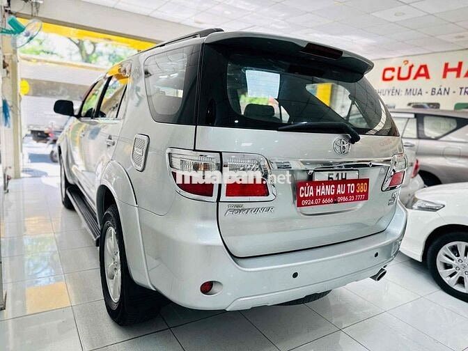Toyota Fortuner 2010 Bạc Tự động