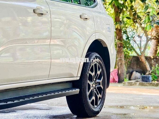 Ford Everest Ambiente 2022 Trắng 52123.9 km