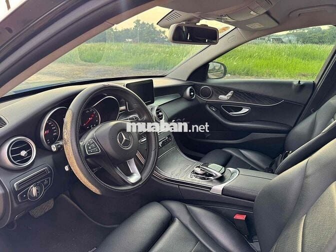 Mercedes-Benz C200 2017 Đen Tự động 9 cấp