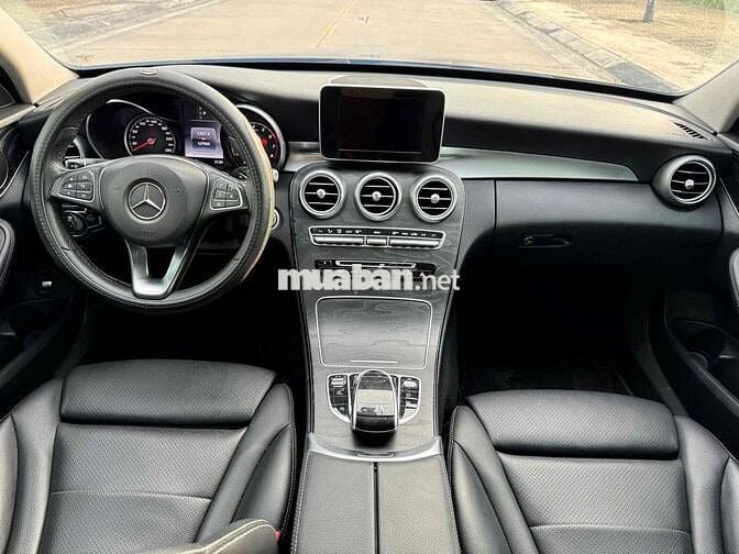 Mercedes-Benz C200 2017 Đen Tự động 9 cấp