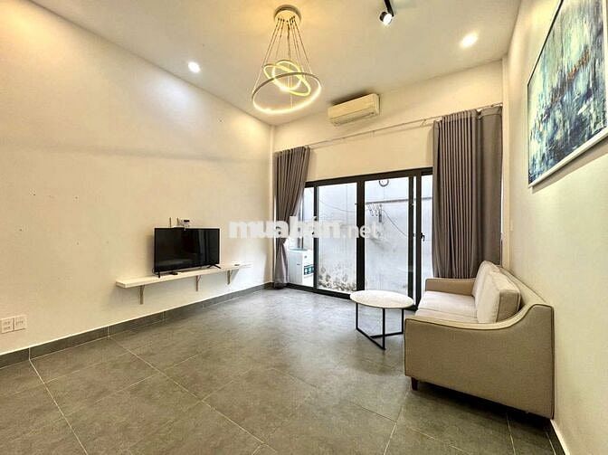 CHO THUÊ 1PN DUPLEX 40M2 NẰM GẦN CÁC TRƯỜNG ĐẠI HỌC KINH TẾ , Y DƯỢC