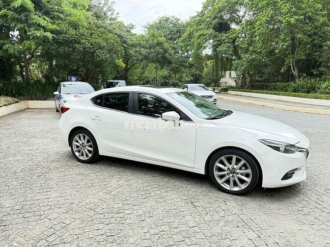 Mazda Mazda 3 Trắng Tự động