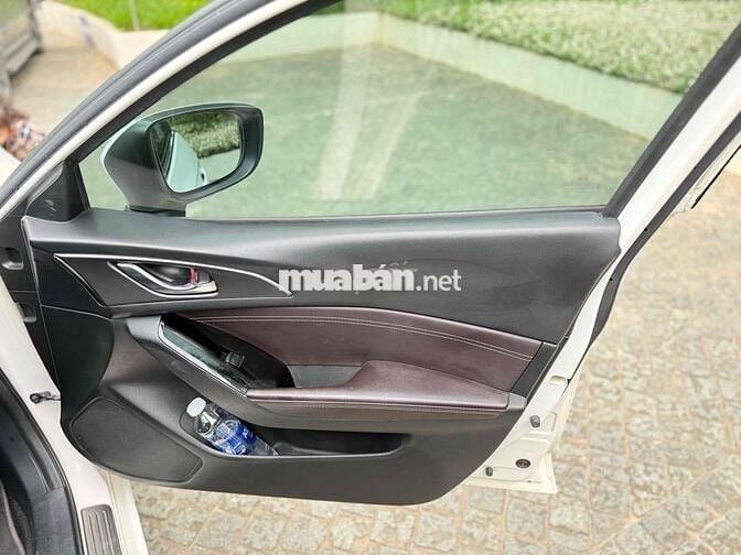 Mazda Mazda 3 Trắng Tự động