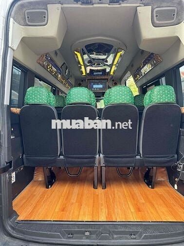 Hyundai Solati Limosin 2019 16 chỗ Trắng