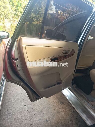 Toyota Innova G 2006 Bạc 7 chỗ