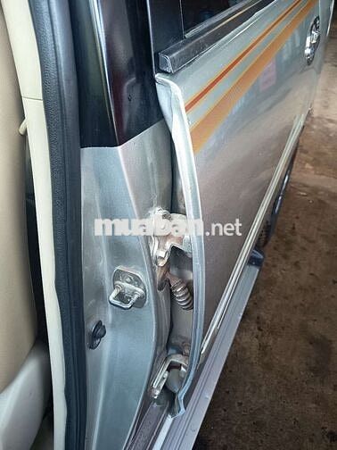 Toyota Innova G 2006 Bạc 7 chỗ