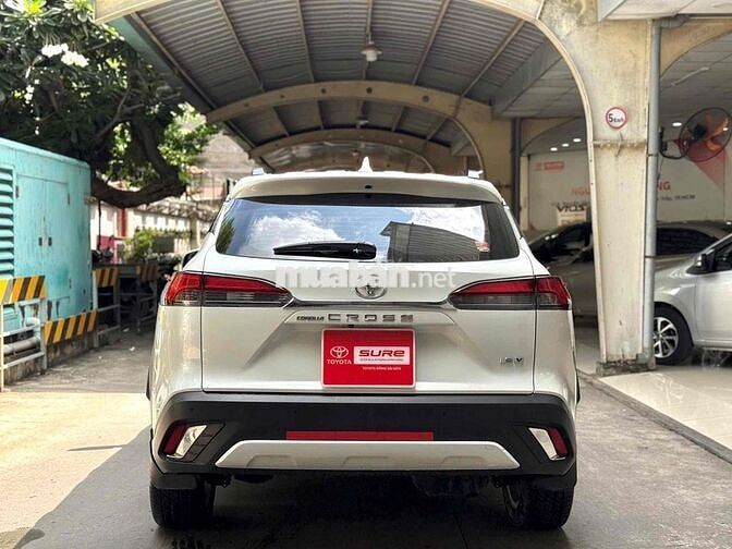Bán Cross 1.8V 2023 siêu lướt -Xe gia đình sử dụng