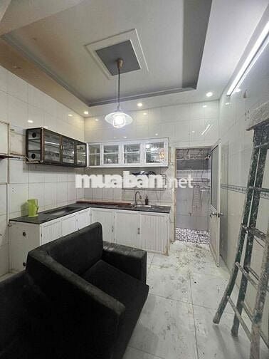 Nhà sửa mới 100% - 4Phòng ngủ. - hẻm ô tô gần kho C nhà bè