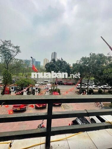 Cần Bán Căn Hộ B10 Nam Trung Yên - Cầu Giấy  Dt 69m 2 Ngủ Giá 5,5 tỷ