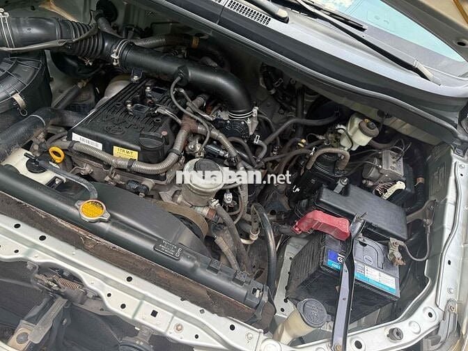 Toyota Innova 2.0E 2012 Số sàn Bạc