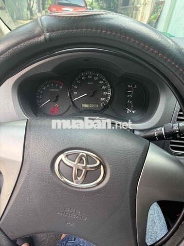 Toyota Innova 2.0E 2012 Số sàn Bạc