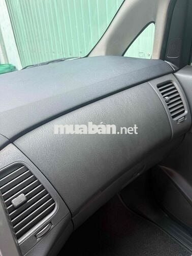 Toyota Innova 2.0E 2012 Số sàn Bạc