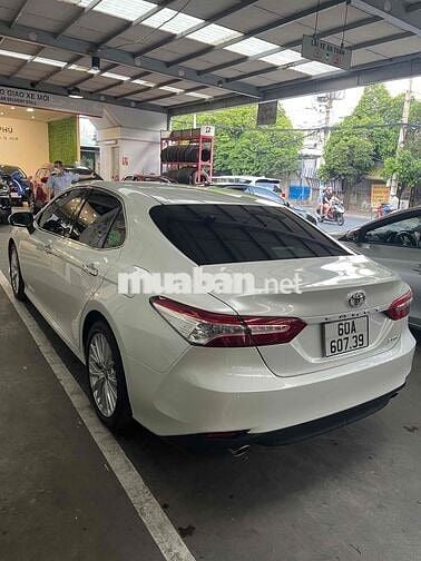 Toyota Camry 2.5Q 2021 / Giá thương lượng