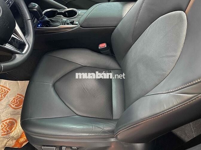 Toyota Camry 2.5Q 2021 / Giá thương lượng
