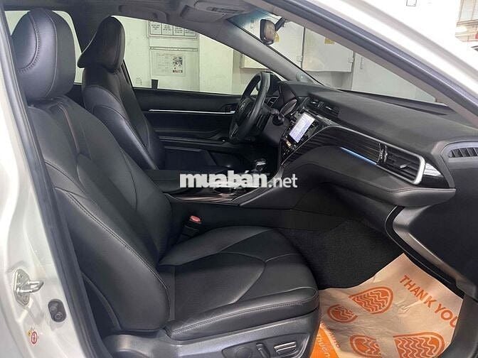 Toyota Camry 2.5Q 2021 / Giá thương lượng