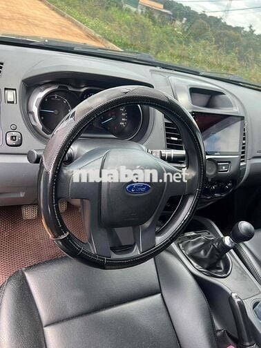 Ford Ranger 2.2 MT số sàn 1 cầu 2013 màu Vàng cát