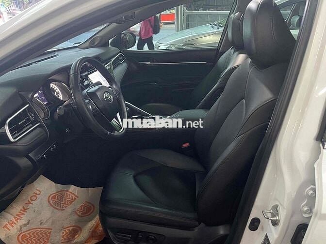 Toyota Camry 2.5Q 2021 / Giá thương lượng