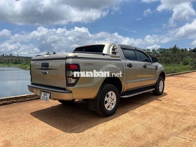 Ford Ranger 2.2 MT số sàn 1 cầu 2013 màu Vàng cát
