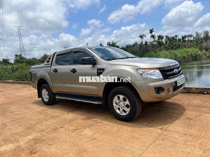 Ford Ranger 2.2 MT số sàn 1 cầu 2013 màu Vàng cát