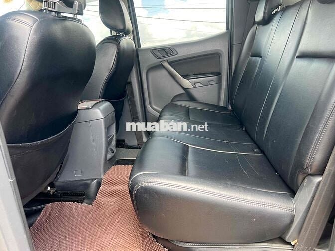 Ford Ranger 2.2 MT số sàn 1 cầu 2013 màu Vàng cát