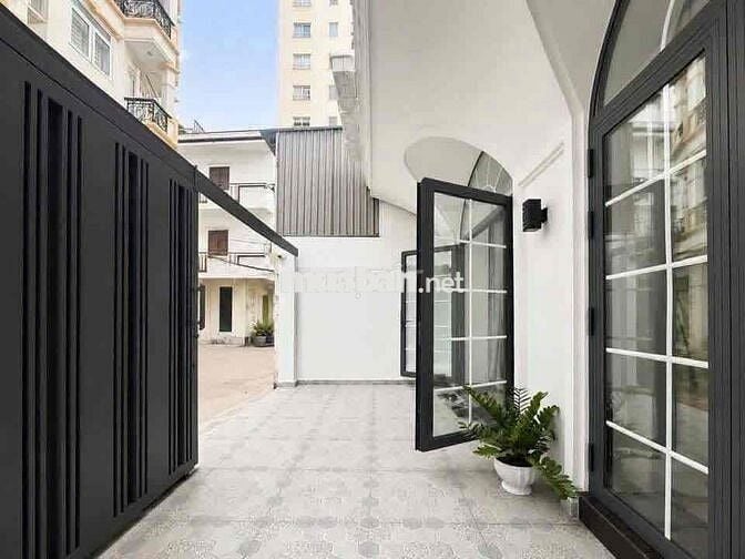 Hot, Nguyễn Gia Trí- Hàng Xanh, Nhà 51m2 4 Tầng 6,6x8,5 Chỉ 11,x Tỷ