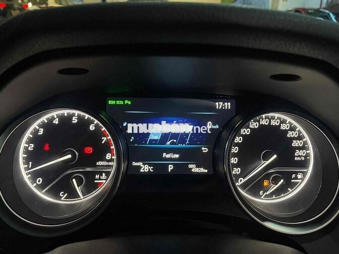 Toyota Camry 2.5Q 2021 / Giá thương lượng