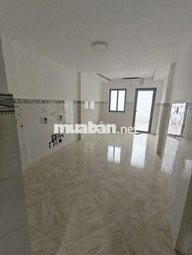 mặt tiền đường lớn khu sầm uất 2 lầu siêu rẻ 