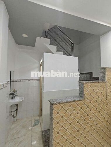 mặt tiền đường lớn khu sầm uất 2 lầu siêu rẻ 