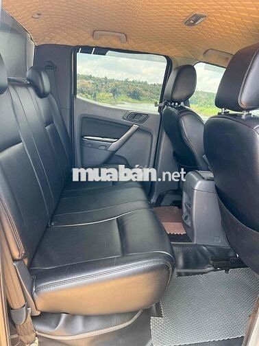 Ford Ranger 2.2 MT số sàn 1 cầu 2013 màu Vàng cát