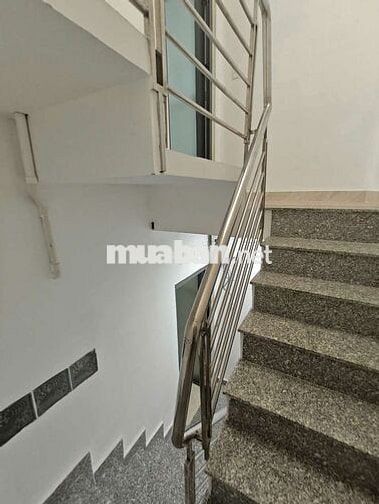 mặt tiền đường lớn khu sầm uất 2 lầu siêu rẻ 