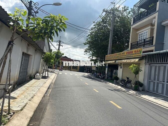 Chủ ngộp quá bán lỗ 182m2(5x36)-900tr phố Trần Tử Bình huyện Củ Chishr