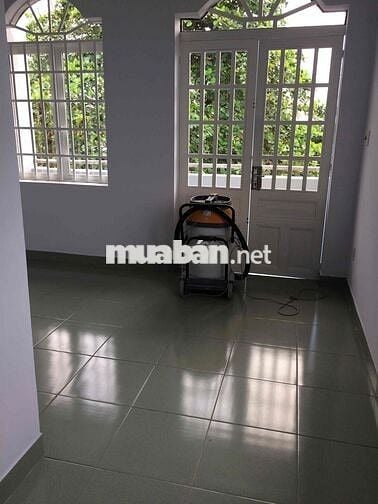 Nhà mặt tiền đường Bến Than, DT 300 m2