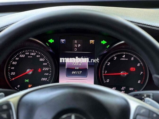Mercedes C300 AMG 2017 Trắng 64.000 km