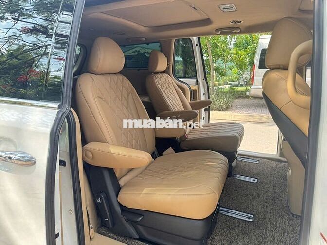 Kia Sedona 2019 Dầu Tự động 80.000 km Trắng