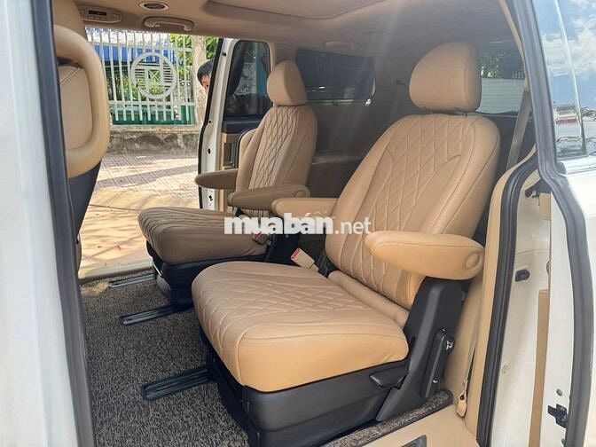 Kia Sedona 2019 Dầu Tự động 80.000 km Trắng