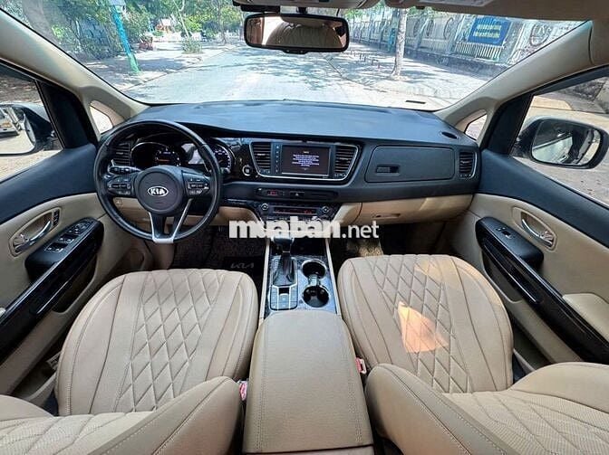 Kia Sedona 2019 Dầu Tự động 80.000 km Trắng