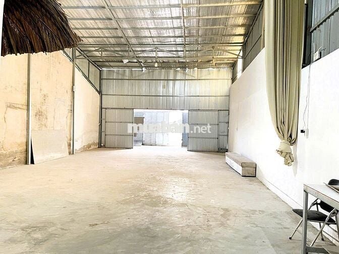 Kho xưởng 200m² khu Hiệp Bình, cao ráo, điện nước chính giá tốt