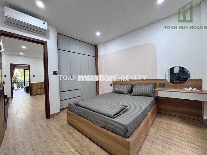 Nhà Đẹp Khu Phạm Văn Đồng | 3 Tầng | 3 Phòng Ngủ | Có Sân Để Ô Tô