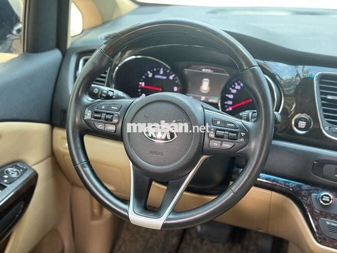 Kia Sedona 2019 Dầu Tự động 80.000 km Trắng