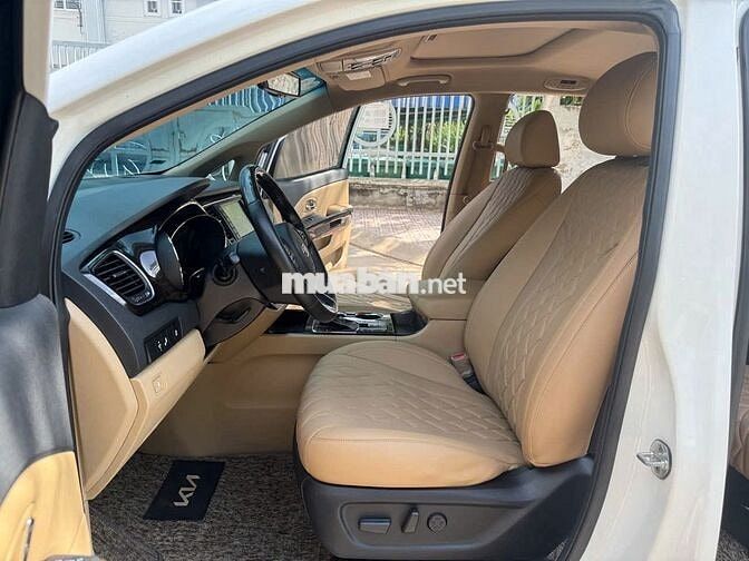 Kia Sedona 2019 Dầu Tự động 80.000 km Trắng