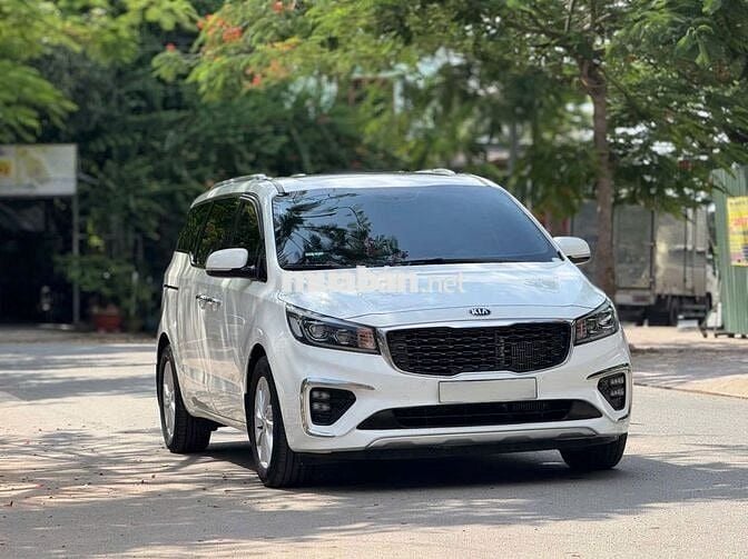 Kia Sedona 2019 Dầu Tự động 80.000 km Trắng