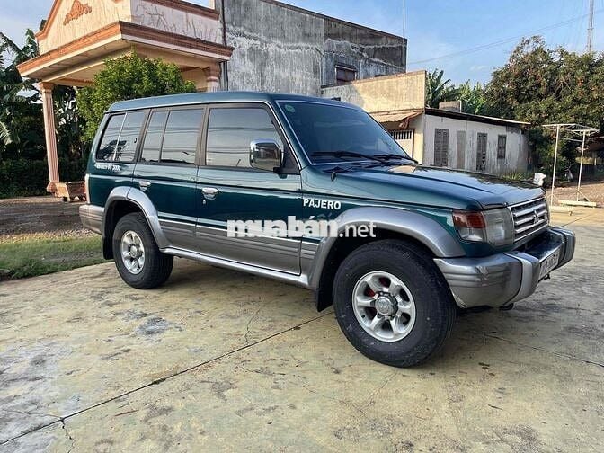 Mitsubishi Pajero V43 Xanh Số sàn