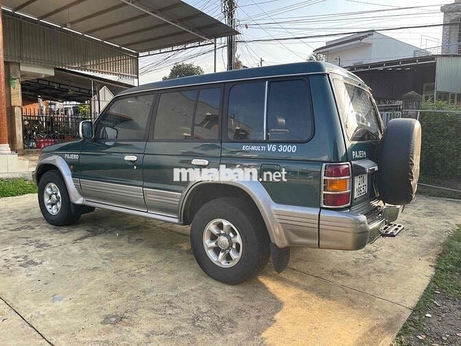 Mitsubishi Pajero V43 Xanh Số sàn