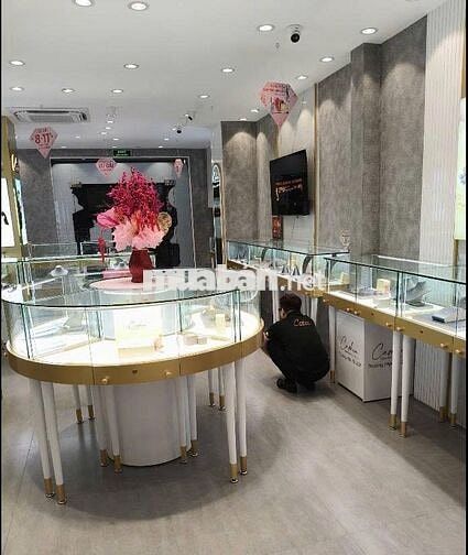 CHO THUÊ NHÀ MẶT TIỀN TRUNG TÂM NGÃ SÁU CỘNG HÒA NGANG 7M2