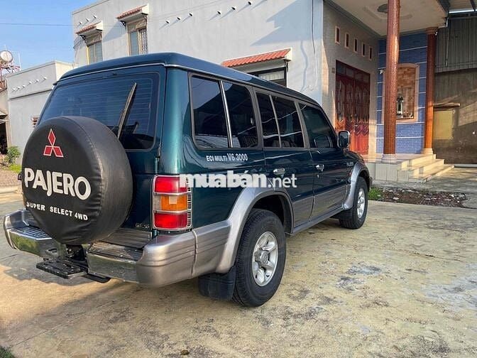 Mitsubishi Pajero V43 Xanh Số sàn